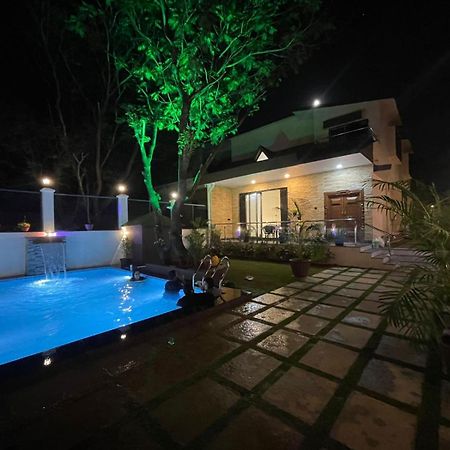 Lavish Villa - 3 Bhk Pool With Lawn Lonavala Eksteriør billede