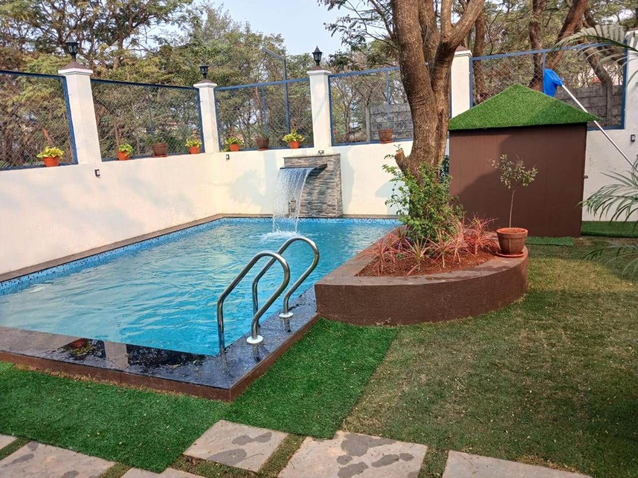Lavish Villa - 3 Bhk Pool With Lawn Lonavala Eksteriør billede