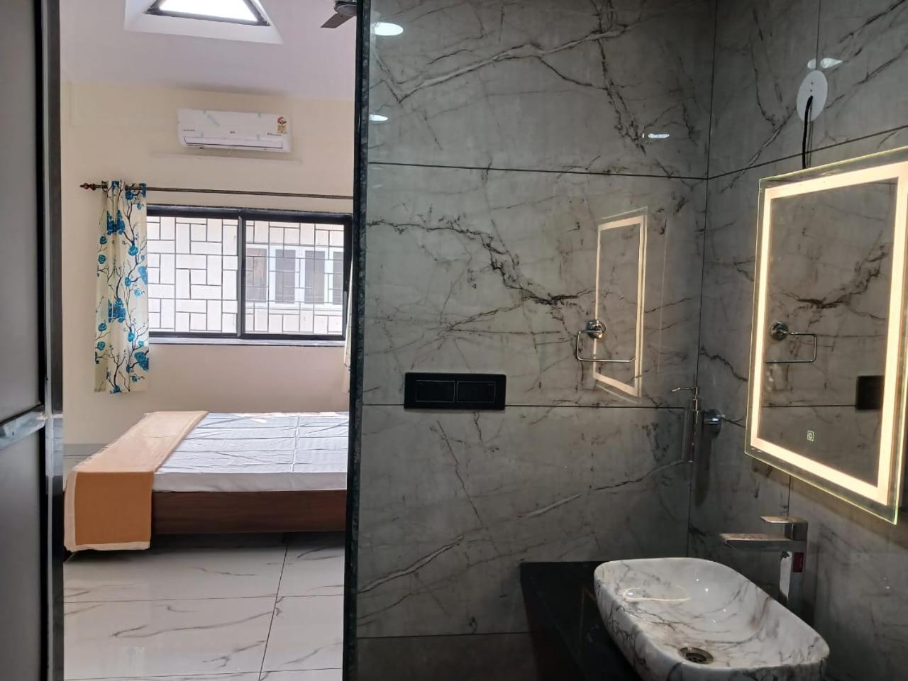 Lavish Villa - 3 Bhk Pool With Lawn Lonavala Eksteriør billede